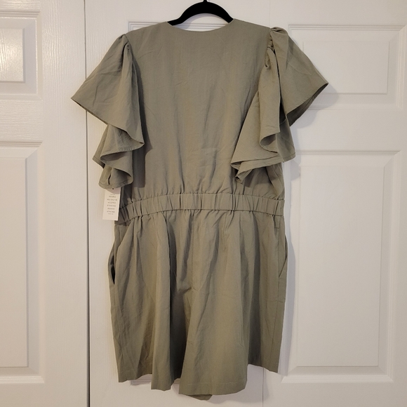 NWT Eloquii Tie Bodice Romper with flutter sleevesNWT Eloquii Tie Bodice Romper - Picture 4 of 5